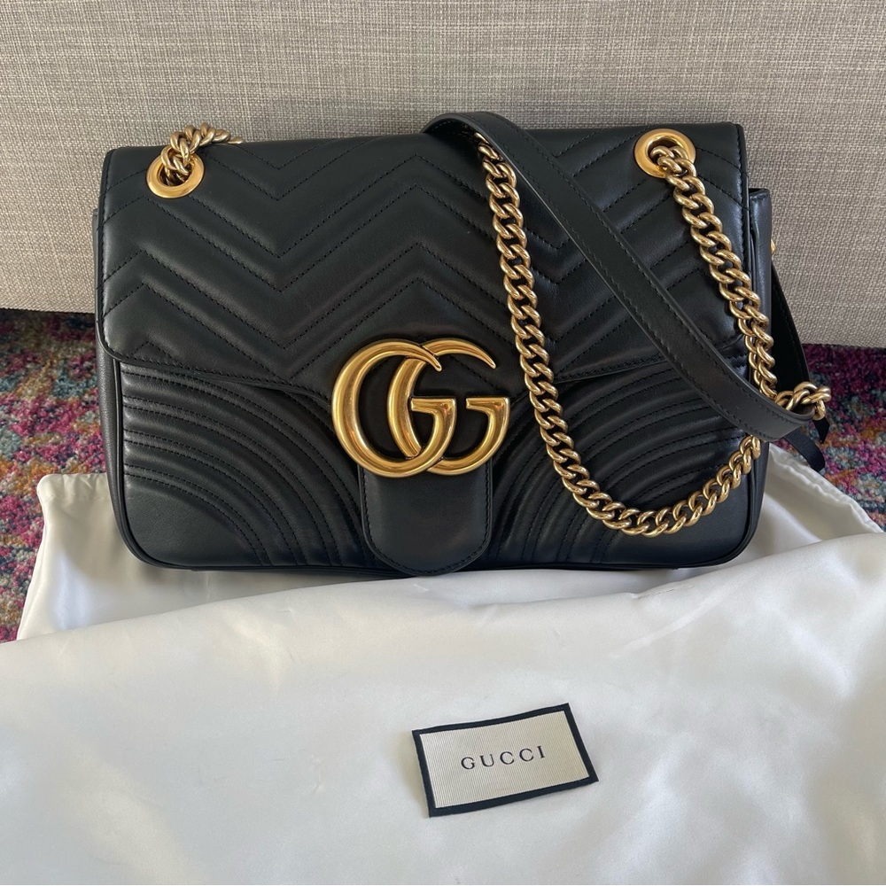 Gucci GG Marmont Medium Shoulder bag